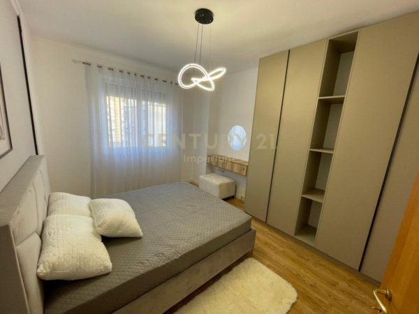 Tirane, shitet apartament 1+1 Kati 8, 63 m² 109.000 € (Astir)