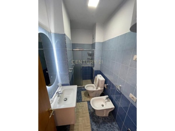 Tirane, shitet apartament 1+1 Kati 8, 63 m² 109.000 € (Astir)