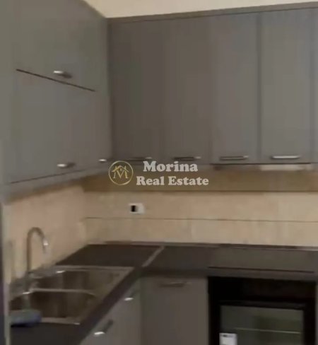 Tirane, jepet me qera shtepi 2+1 Kati 1, 90 m² 450 € (Sauk i vjeter)