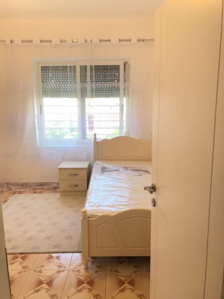 Durres, jepet me qera apartament 1+1+Aneks+Ballkon Kati 4, 65 m² 350 € 