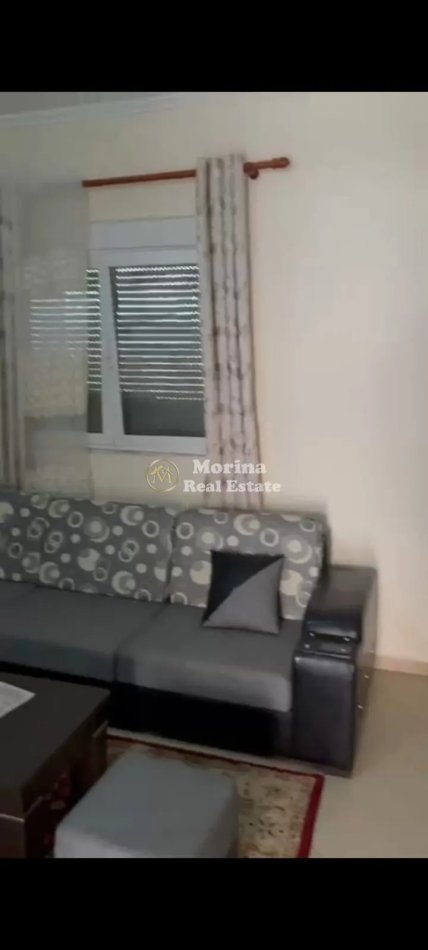 Tirane, jepet me qera 2+1 Kati 2, 90 m² 450 €   (Sauk i vjeter)