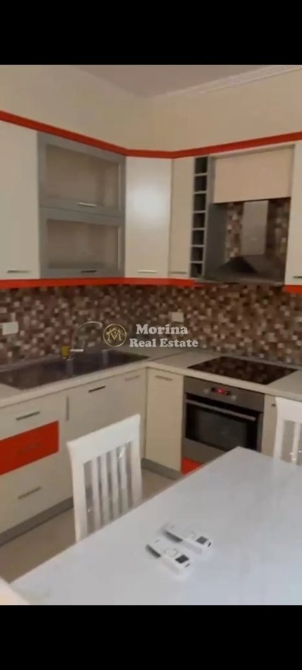 Tirane, jepet me qera 2+1 Kati 2, 90 m² 450 €   (Sauk i vjeter)