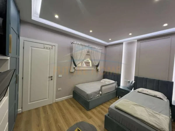 Tirane, shitet apartament 3+1 Kati 6, 153 m² 245.000 € (Astir , Rruga Teodor Keko)