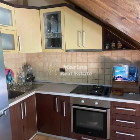 Tirane, jepet me qera Vile Dublex Kati 2, 130 m² 700 € (Shkoze)
