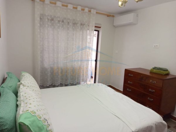 Tirane, jepet me qera apartament 2+1 Kati 5, 70 m² 600 € (Shkolla e Kuqe , Rruga Qemal Stafa)