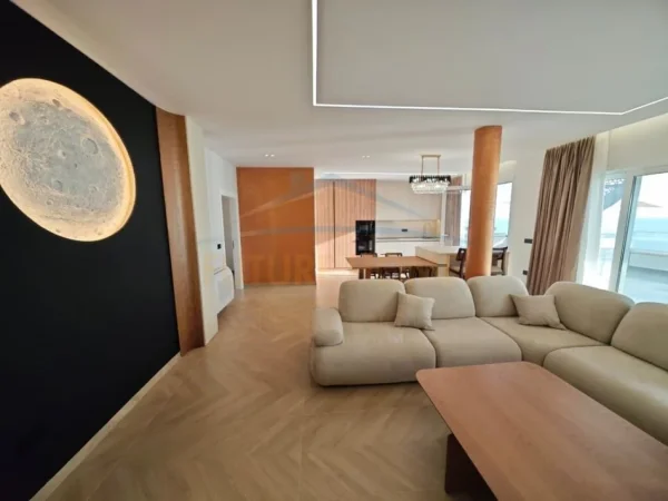 Durres, shitet apartament 2+1 Kati 5, 217 m² (Durres)