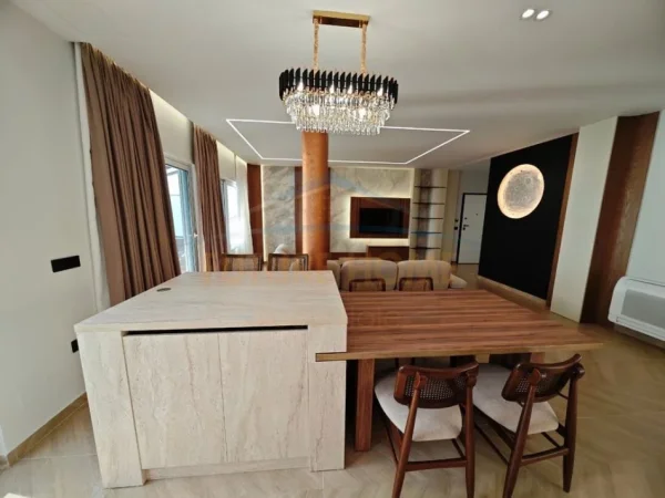 Durres, shitet apartament 2+1 Kati 5, 217 m² (Durres)