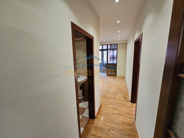 Tirane, shitet apartament 2+1 Kati 3, 139 m² 350.000 € (Bllok Prane Kafe Roma)