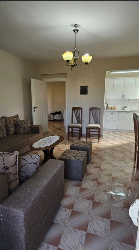 Tirane, jepet me qera apartament 2+1+Ballkon Kati 5, 80 m² 500 € (brryli)