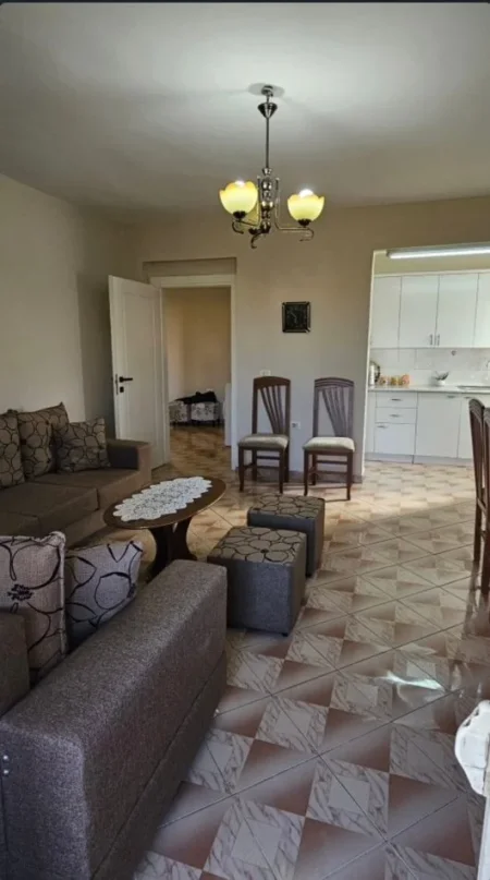 Tirane, jepet me qera apartament 2+1+Ballkon Kati 5, 80 m² 500 € (brryli)