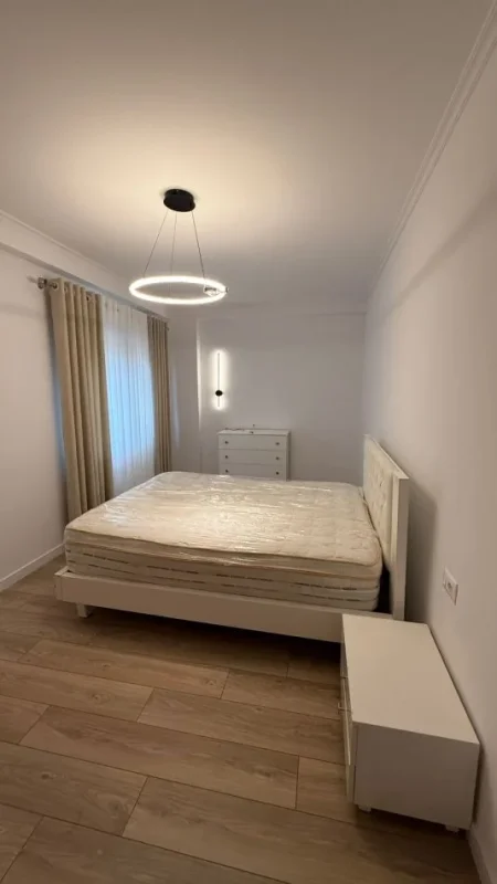 Tirane, jepet me qera apartament 2+1 Kati 1, 110 m² 800 € (kodra diellit)