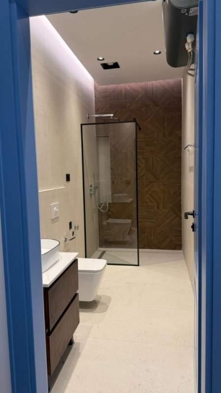 Tirane, jepet me qera apartament 2+1 Kati 2, 80 m² 800 € (kodra diellit)