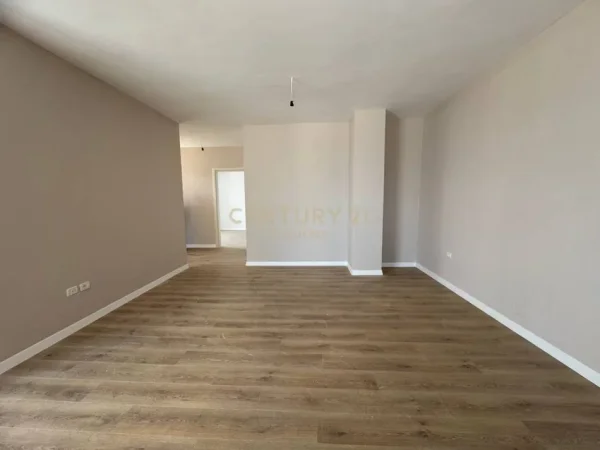Tirane, shitet apartament Kati 9, 110 m² 170.000 € 