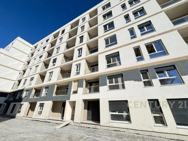 Kavaje, shitet apartament duplex 2+1 Kati 0, 119 m² 143.000 € (Golem)