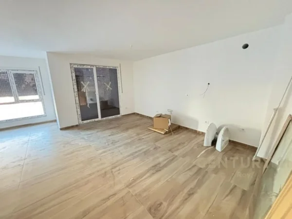 Kavaje, shitet apartament duplex 2+1 Kati 0, 119 m² 143.000 € (Golem)