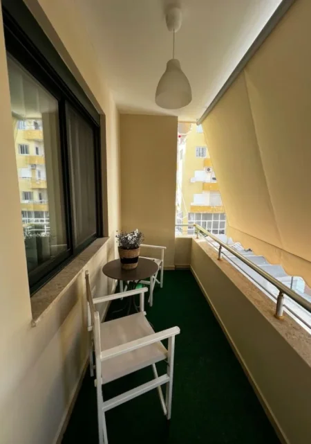 Shkembi Kavajes, shitet apartament 1+1+Ballkon Kati 3, 63 m² (Shkëmbi Kavajës)