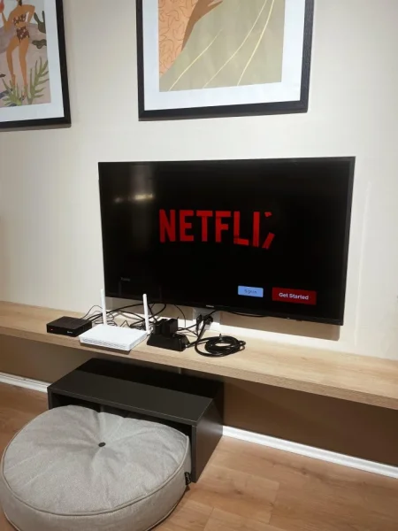 Shkembi Kavajes, shitet apartament 1+1+Ballkon Kati 3, 63 m² (Shkëmbi Kavajës)