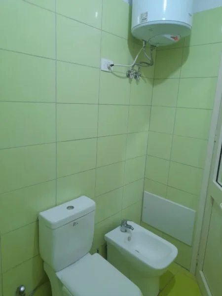 Tirane, jepet me qera apartament 1+1+Ballkon Kati 2, 66 m² 400 € (Rruga:Sotir Caci,Fresku)
