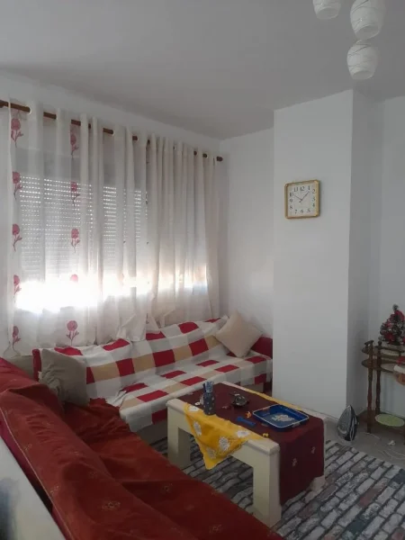Tirane, jepet me qera apartament 1+1+Ballkon Kati 2, 66 m² 400 € (Rruga:Sotir Caci,Fresku)