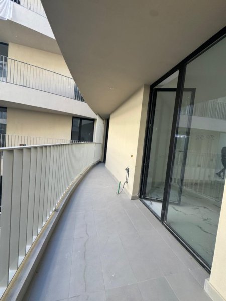 Tirane, jepet me qera zyre Kati 10, 116 m² 1.000 € (Golden Tower Residence, Mine Peza)