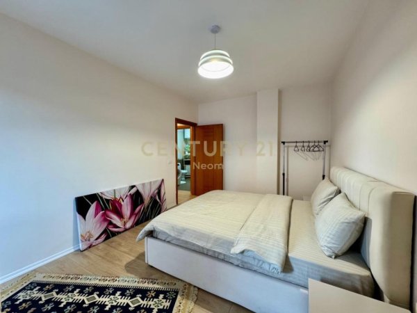 Tirane, jepet me qera apartament 1+1 Kati 5, 75 m² 750 € (Rruga e Kavajes)