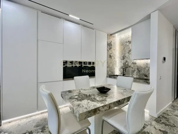Tirane, jepet me qera apartament 1+1 Kati 3, 77 m² 1.200 € (Parku Liqenit Artificial)