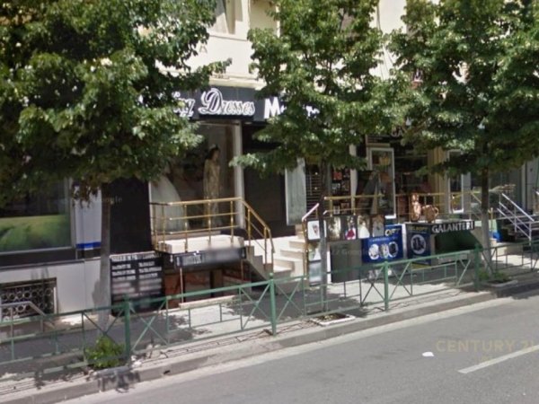 Tirane, jepet me qera ambjent biznesi Kati 0, 63 m² 700 € (Rruga e Durresit)
