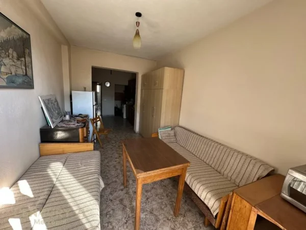 Tirane, jepet me qera apartament 3+1 Kati 4, 114 m² 600 € (Shkolla Emin Duraku)