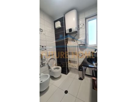Tirane, shitet apartament 3+1 Kati 3, 149 m² 330.000 € 