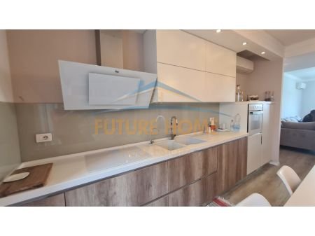 Tirane, shitet apartament 3+1 Kati 3, 149 m² 330.000 € 