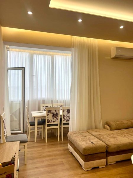 Tirane, jepet me qera apartament 1+1 , 70 m² 600 € (Perballe Delijorgiji)