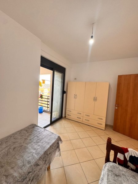 Tirane, jepet me qera apartament 2+1+Aneks+Ballkon Kati 8, 92 m² 450 € (UNAZE E RE)
