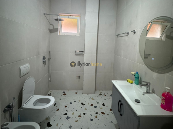 Shqiperi, jepet me qera shtepi 2+1+Ballkon Kati 1, 100 m² 350 € (Tufinë)