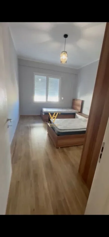 Tirane, shitet apartament 2+1+Ballkon Kati 5, 105 m² 125.000 € (KAMEZ)