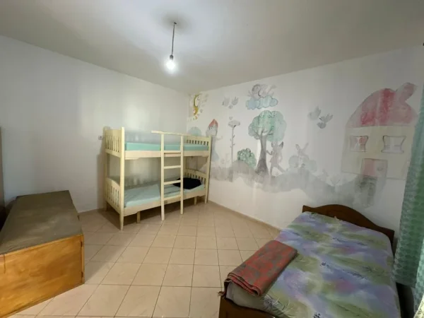 Tirane, jepet me qera apartament 2+1 Kati 2, 460 € 