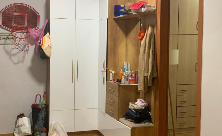 Tirane, jepet me qera apartament 2+1+Ballkon Kati 3, 115 m² 550 € (YZBERISHT)