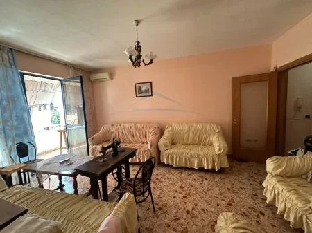 Tirane, shitet apartament 1+1 Kati 4, 66 m² 140.000 € 