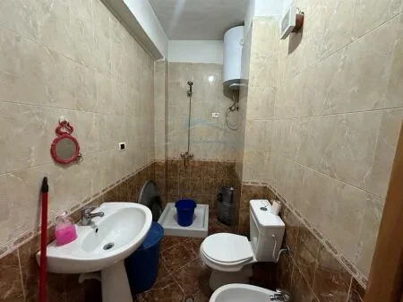 Tirane, shitet apartament 1+1 Kati 4, 66 m² 140.000 € 