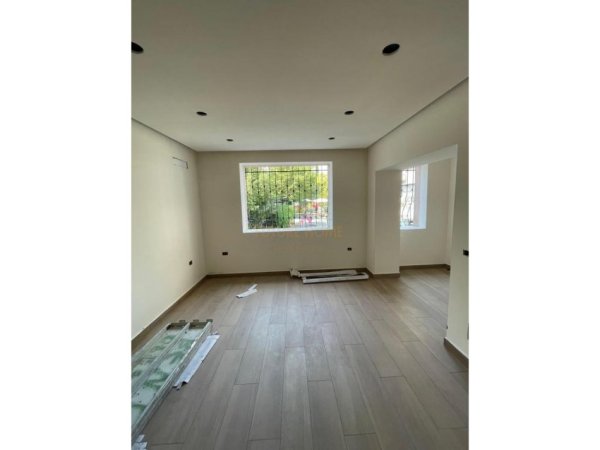 Tirane, shitet apartament 2+1 Kati 1, 90 m² 170.000 € (Oxhaku)