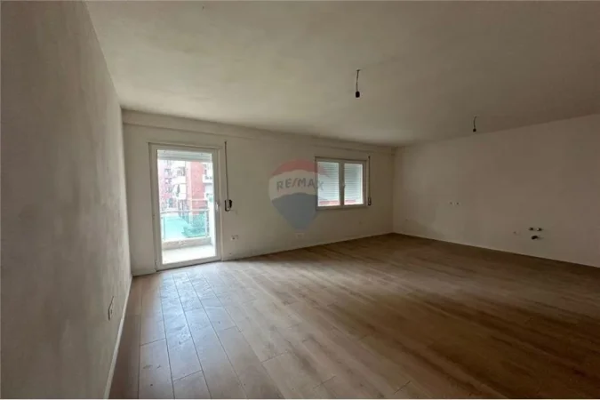 Tirane, jepet me qera apartament 1+1+Ballkon , 84 m² 400 € (Unaze e re, Green City)