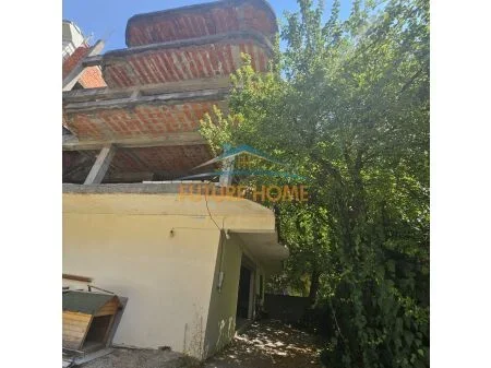 Tirane, shitet Vile , 371 m² 530.000 € 