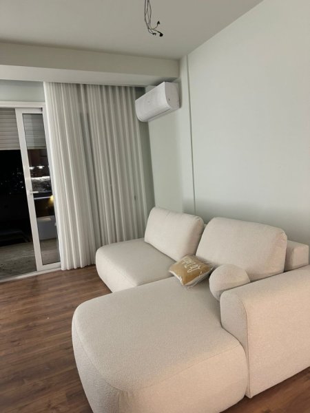 Tirane, jepet me qera apartament+verande | Penthouse 1+1+Aneks+Ballkon Kati 7, 600 € (yzberisht)