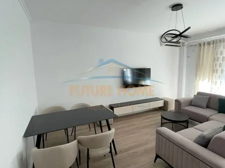 Tirane, jepet me qera apartament 2+1 Kati 2, 86 m² 800 € 