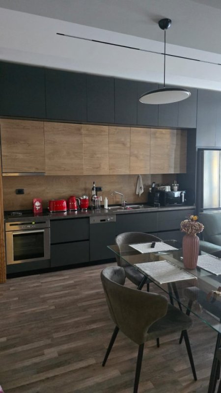 Tirane, shitet apartament 1+1 , 78 m² 160.000 €