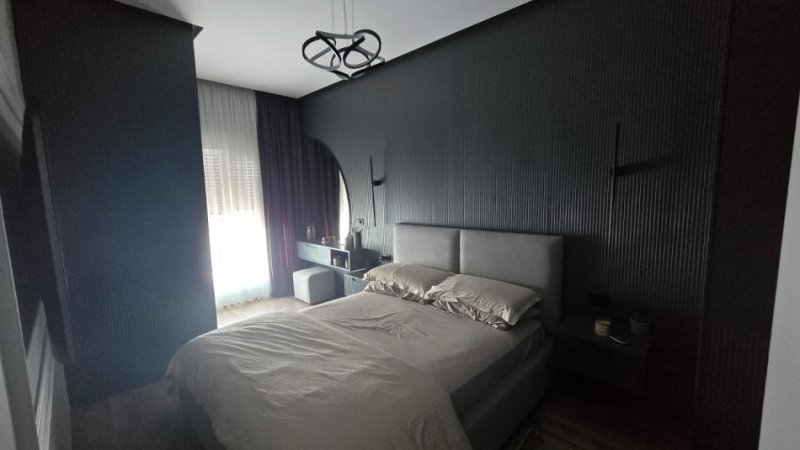 Tirane, shitet apartament 1+1 , 78 m² 160.000 €