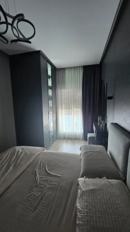 Tirane, shitet apartament 1+1 , 78 m² 160.000 €