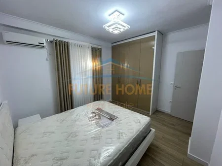 Tirane, jepet me qera apartament 2+1 Kati 2, 98 m² 800 € 