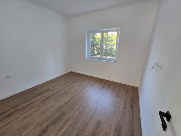 Tirane, shitet apartament 1+1 Kati 2, 125.000 € 