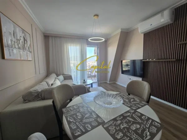 Tirane, jepet me qera apartament 2+1 Kati 4, 105 m² 600 € (ASTIR)