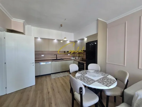 Tirane, jepet me qera apartament 2+1 Kati 4, 105 m² 600 € (ASTIR)